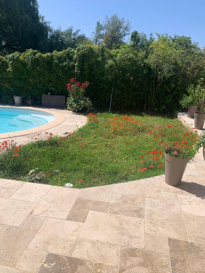 Chambres De La Terre Blanche Sanary-sur-Mer Exterior foto
